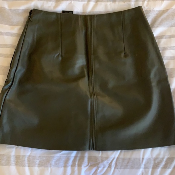 H&M Skirt - Picture 5 of 5